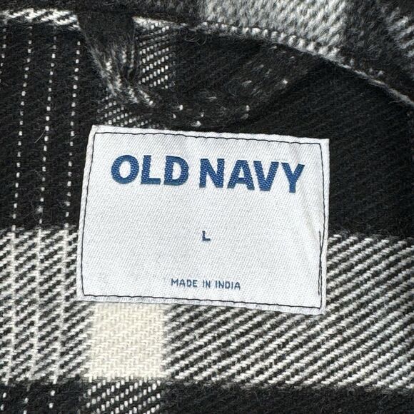 OLD NAVY Black Plaid Soft Brushed Shacket Wool Jacket Pockets Women’s Large L - Picture 8 of 14